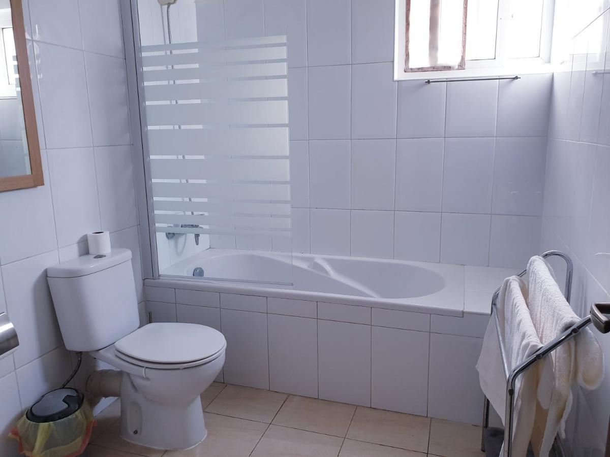 Guest House Mangui Baxu Rooms & Apartment Tarrafal  Exterior foto